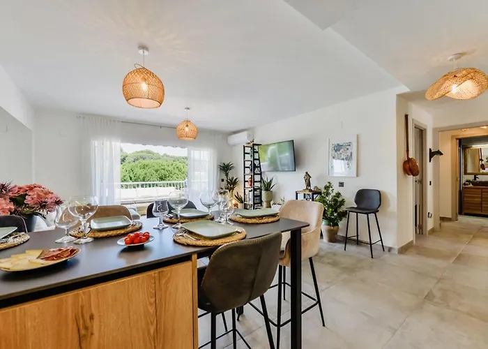 Luxury Apartment Seaside Bay