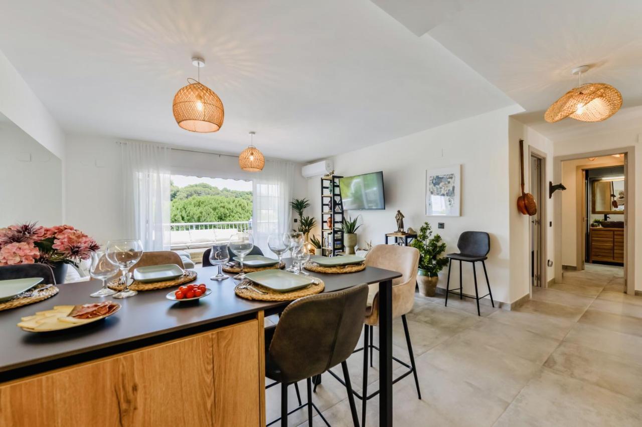 Luxury Seaside Bay