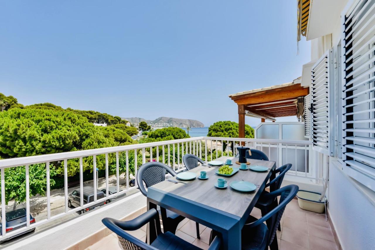 Luxury Seaside Bay